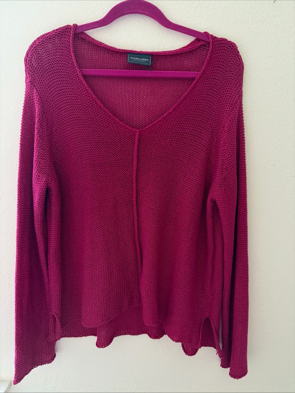 Wooden Ships Magenta Pink V-Neck Knit Sweater Size M/L